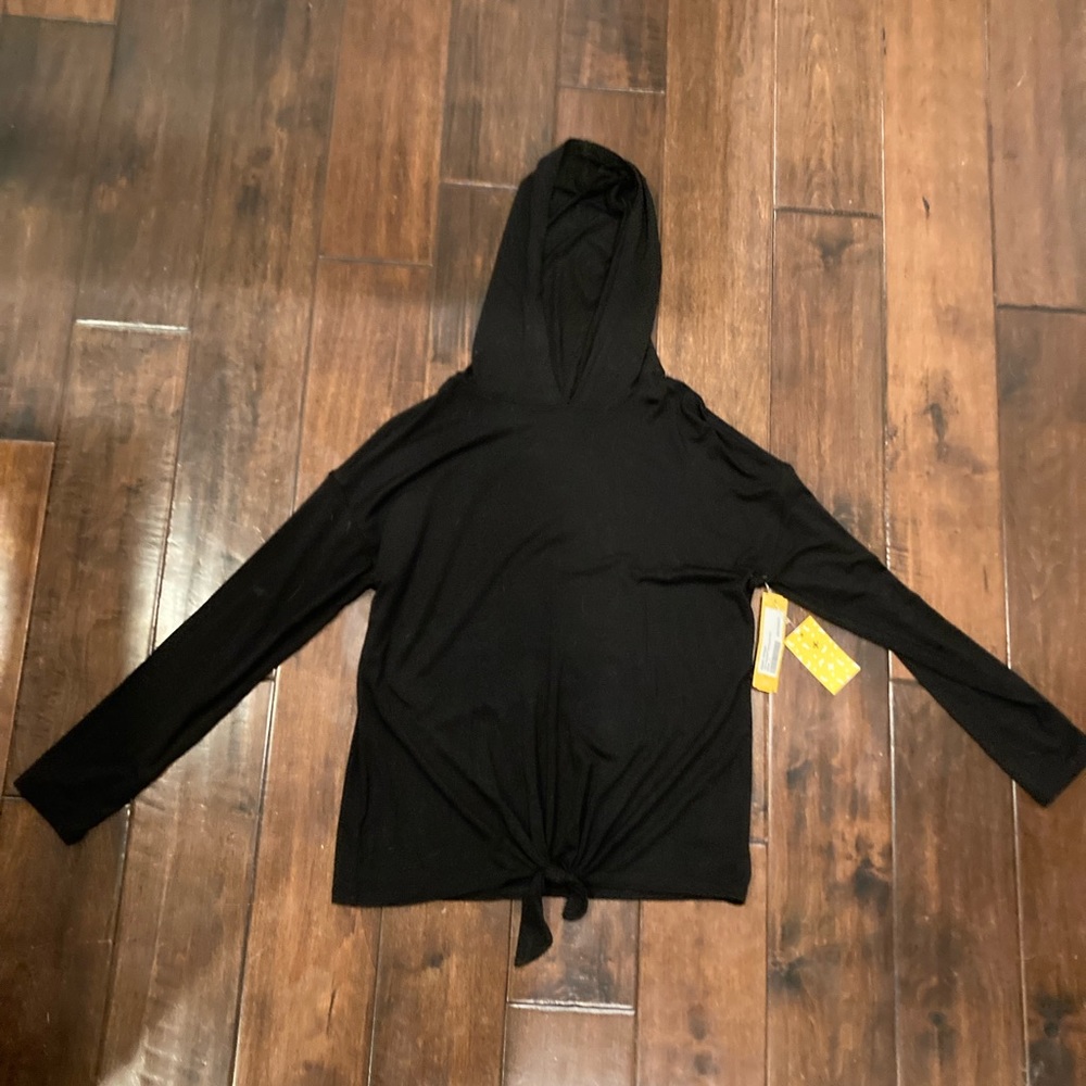 long sleeve pull over black hoodie